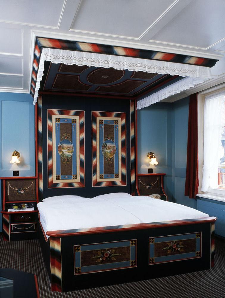 Loewen Hotel